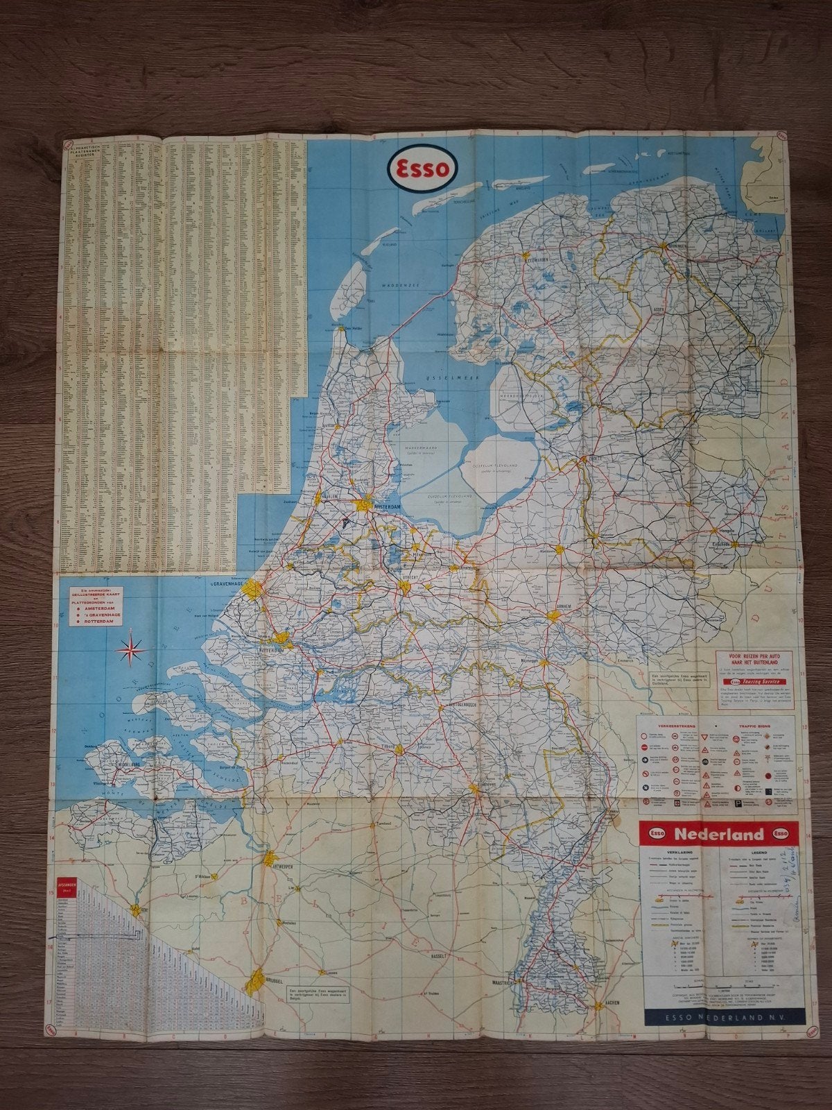 Esso, Gelezen, Ophalen of Verzenden, Landkaart, 1800 tot 2000