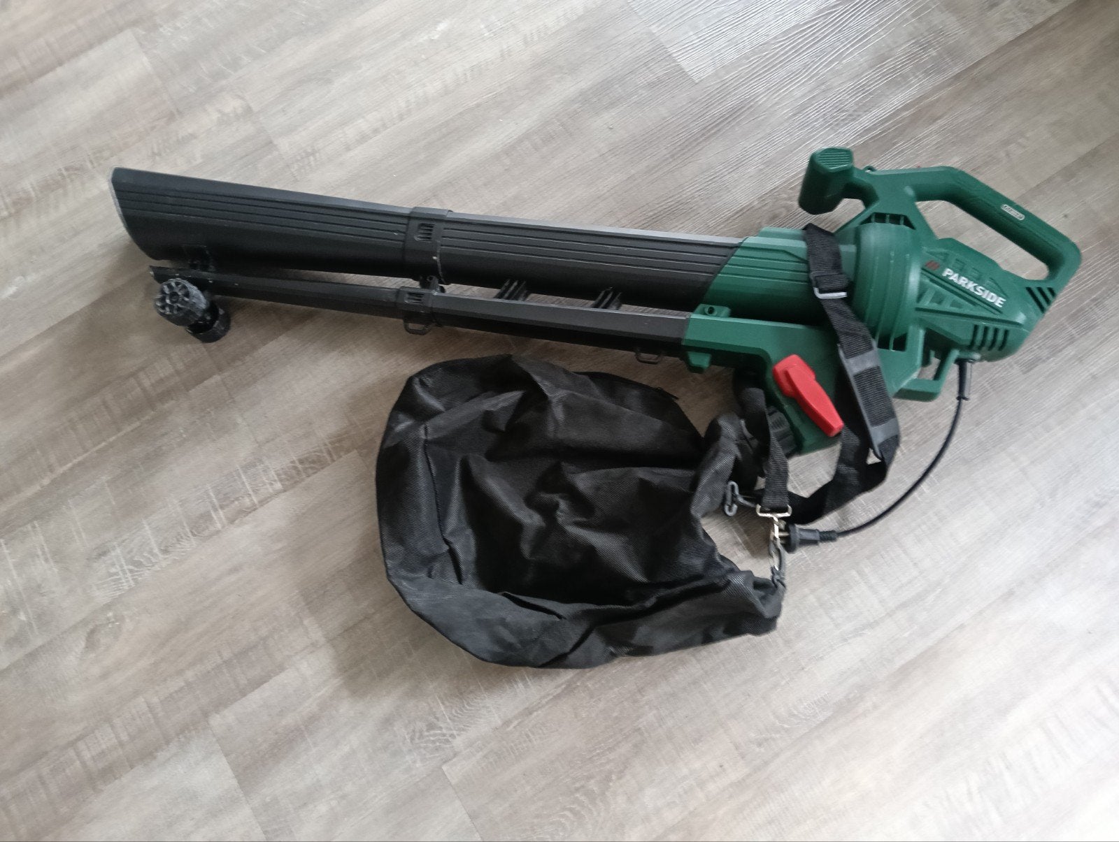 Parkside Bladblazer met Zuigfunctie en Opvangzak, Ophalen, Met opvangzak, Handgedragen, Elektrisch