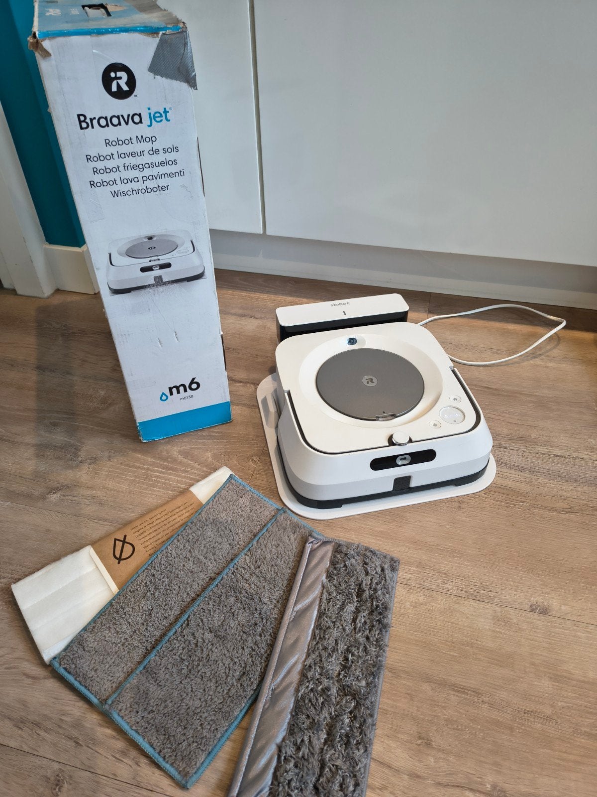 iRobot Braava jet m6 dweilrobot - Zo goed als nieuw, IRobot, Ophalen of Verzenden, Vloerreiniger, Inclusief accessoires