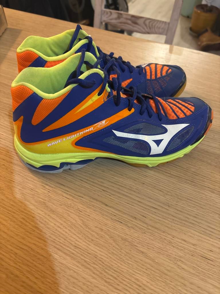 Mizuno Wave Lightning Z3 sportschoenen maat 42, Ophalen of Verzenden, Zo goed als nieuw