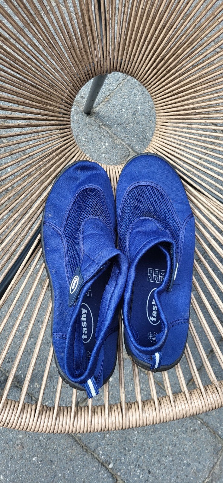 Waterschoenen blauw maat 45, Watersport en Boten, Watersportkleding, Ophalen of Verzenden, Zo goed als nieuw, Dame of Heer, Zeil- of Surfschoenen