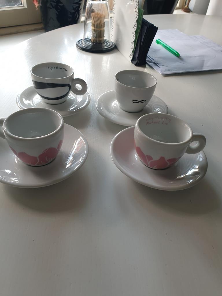 4 illy espresso koffie kopjes nieuw, Ophalen of Verzenden