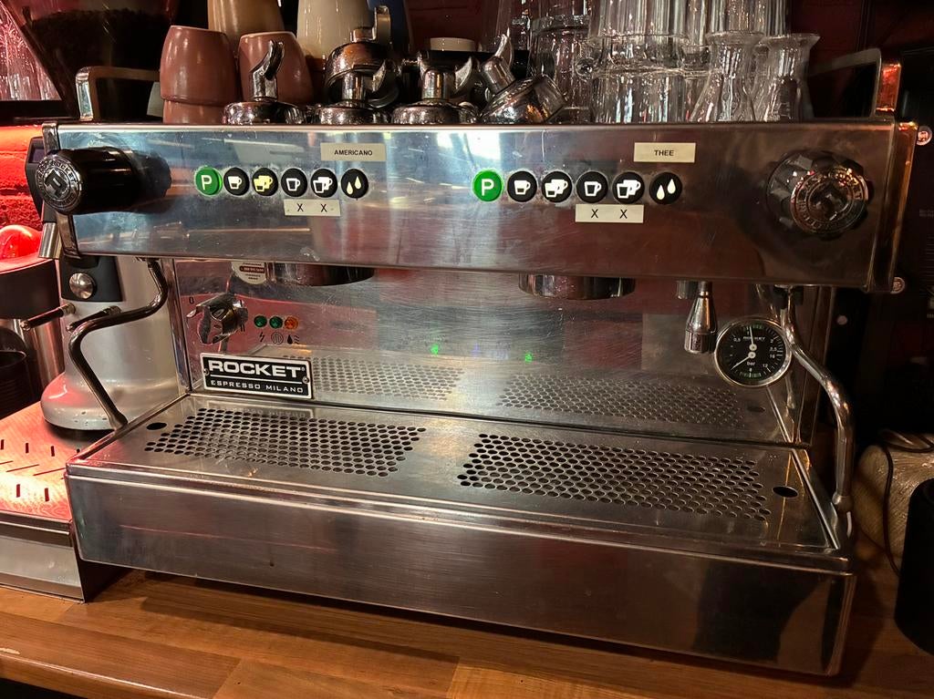Rocket Boxer 2 Groeps Espresso Machine met Macap Grinder, Gebruikt, Espresso apparaat, 10 kopjes of meer, Koffiebonen
