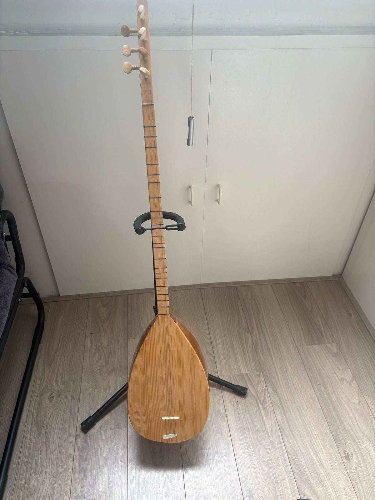 Mooie Saz - Turks snaarinstrument met houder, Muziek en Instrumenten, Ophalen of Verzenden, Zo goed als nieuw, Luit, Saz of Bouzouki