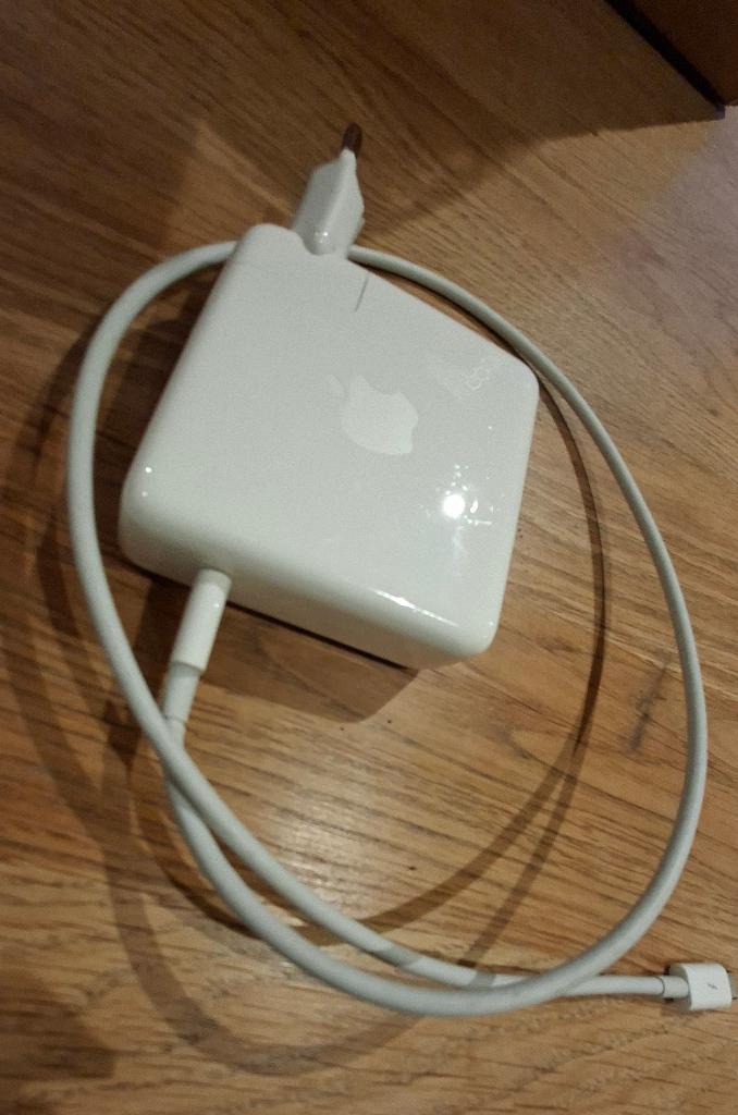 Macbook Pro oplader 96w, Verzenden, Zo goed als nieuw, Apple