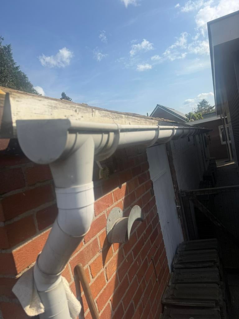 Kunststof goot 26 meter, Doe-het-zelf en Verbouw, Ophalen, Pvc, 6 meter of meer, Zo goed als nieuw