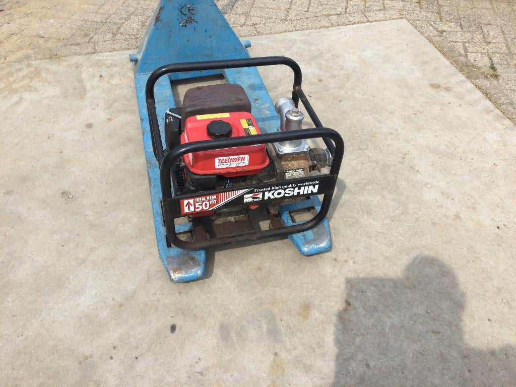 Mitsubishi waterpomp met benzine motor, Tuin en Terras, Waterpompen, Ophalen, Gebruikt, Mertstraat 5, Verkoop@teeuwentuinmachines.nl
