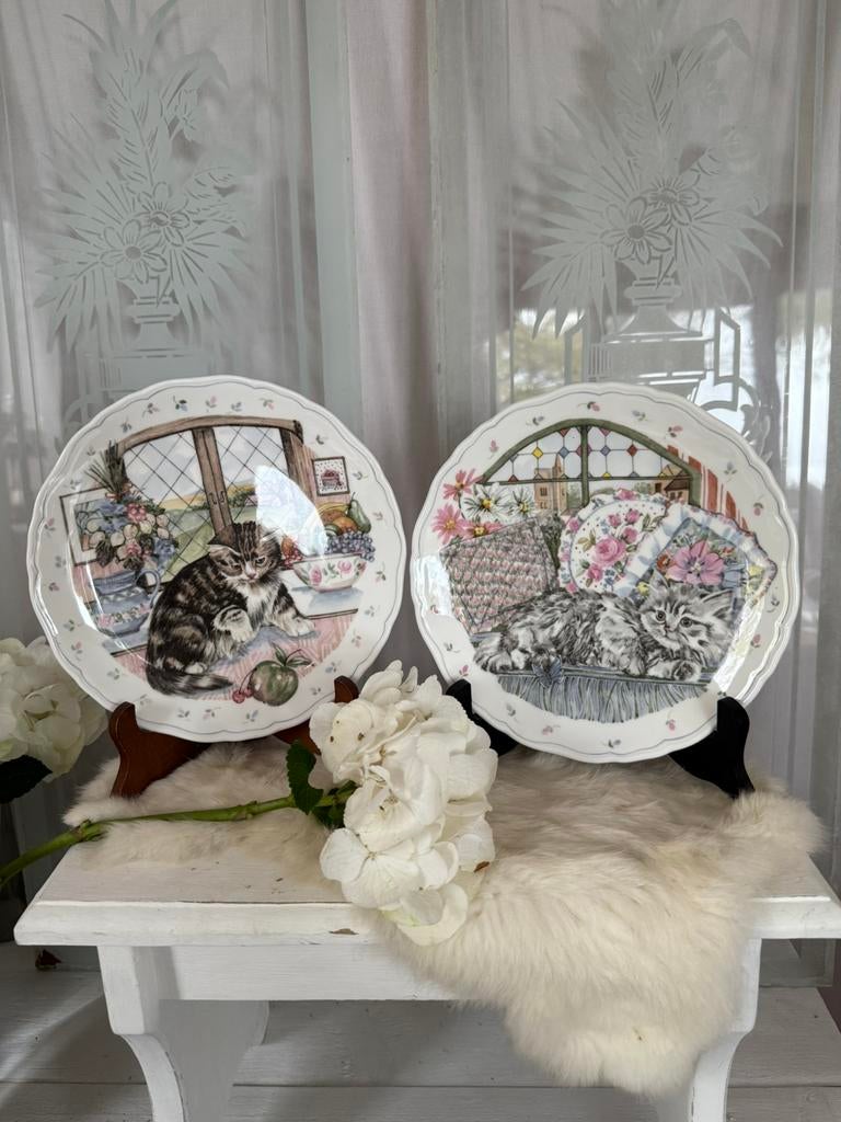 Royal Albert country kittens collection bordjes 2stks izgst, Ophalen, Zo goed als nieuw, Porselein, Bord of Schaal