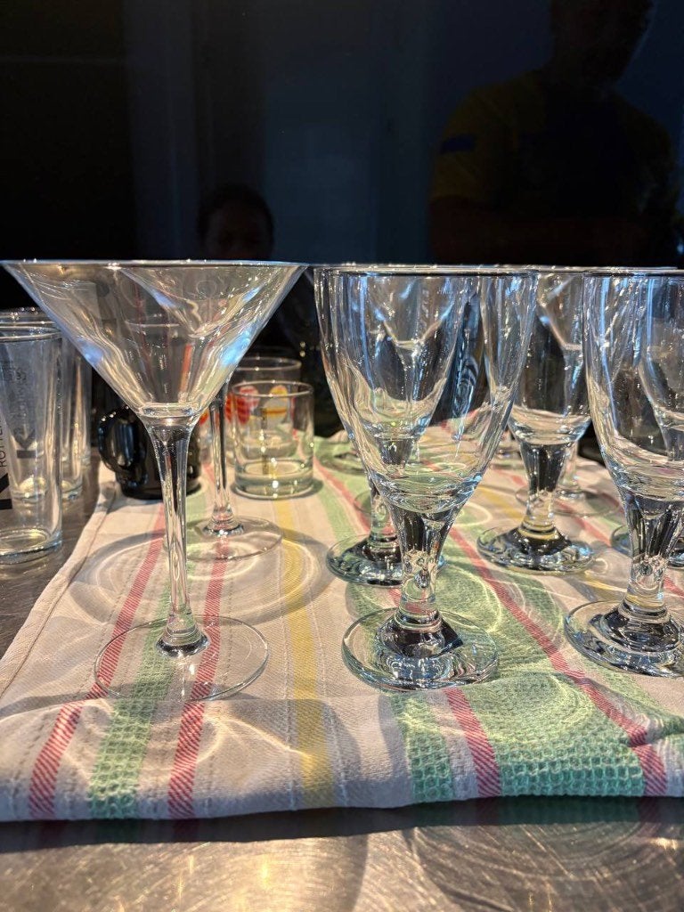 Diverse glazen - wij, feest, martini, universeel, Verzamelen, Glas en Borrelglaasjes, Ophalen of Verzenden, Zo goed als nieuw
