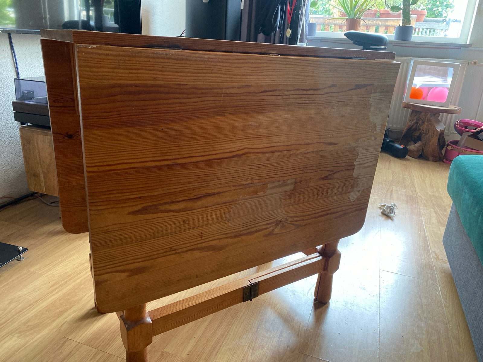 Uitschuifbare houten eettafel - ideaal voor kleine ruimtes, Huis en Inrichting, Tafels | Eettafels, Ophalen, Gebruikt, 100 tot 150 cm
