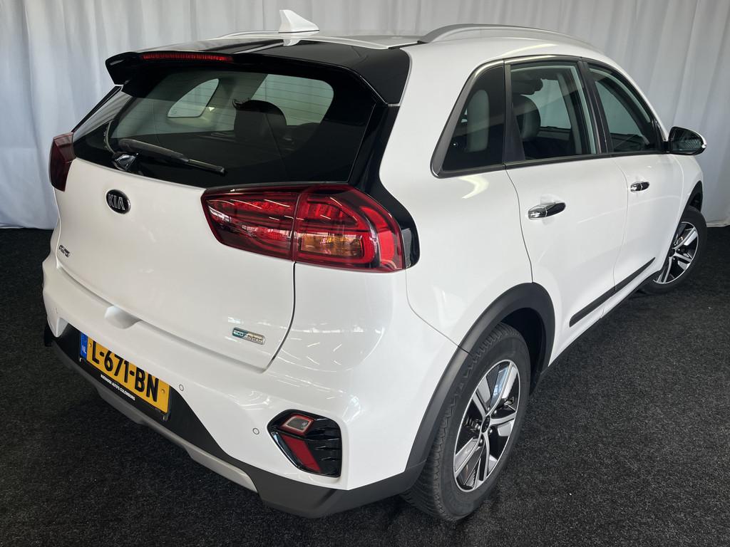 Kia Niro 1.6 GDi Hybrid DynamicLine ADAPTIVE/APPLE/CAMERA/AU, Gebruikt, Met garantie (alle), Leder en Stof, Wit