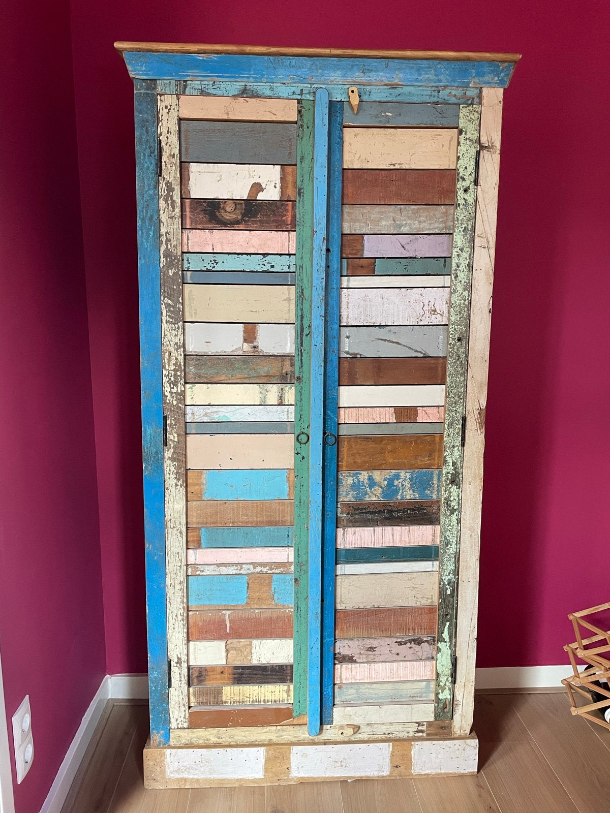 Unieke kleurrijke kast van gerecycled hout, Huis en Inrichting, Ophalen, Gebruikt, 50 tot 100 cm, 150 tot 200 cm
