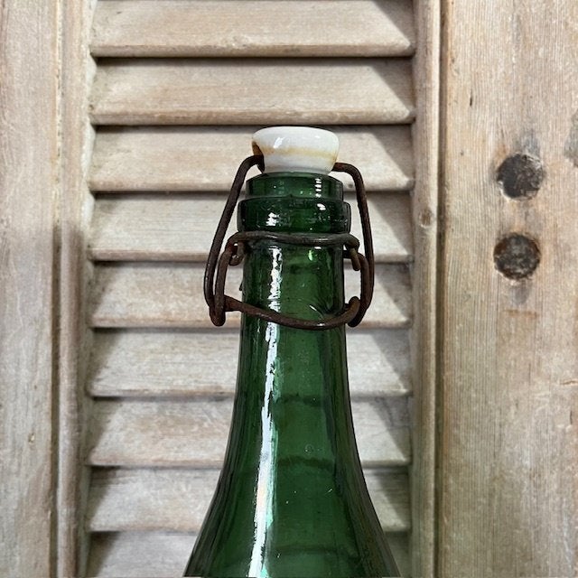 Zware antieke Franse donkergroene beugeldop fles met ziel, Antiek en Kunst, Ophalen of Verzenden