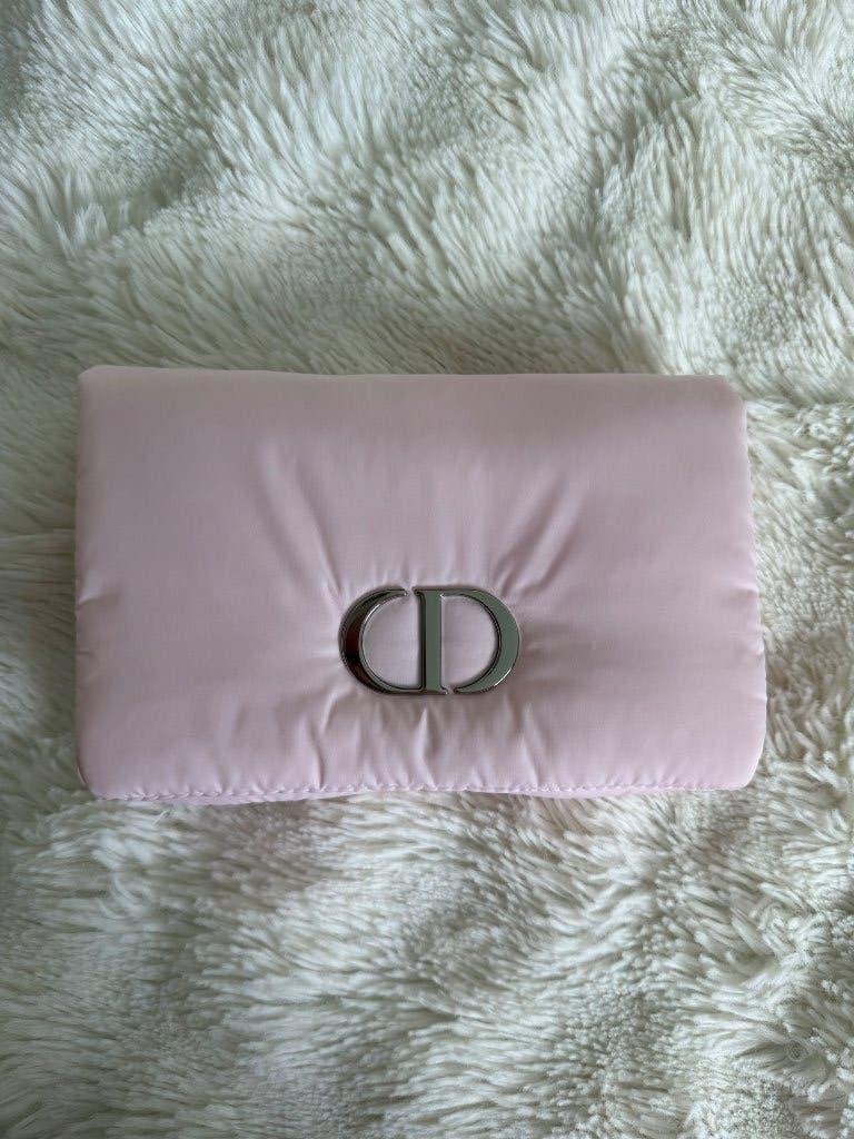 Christian Dior puffer pouch Pink, Sieraden, Tassen en Uiterlijk, Ophalen, Nieuw, Roze, Softcase