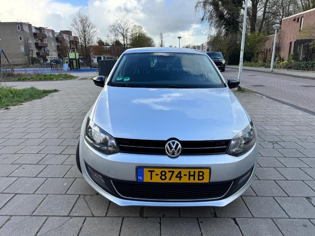 Volkswagen Polo Highline 1.4 Automaat – 2013, 40 €/maand, 4 cilinders, Particulier, 1000 kg