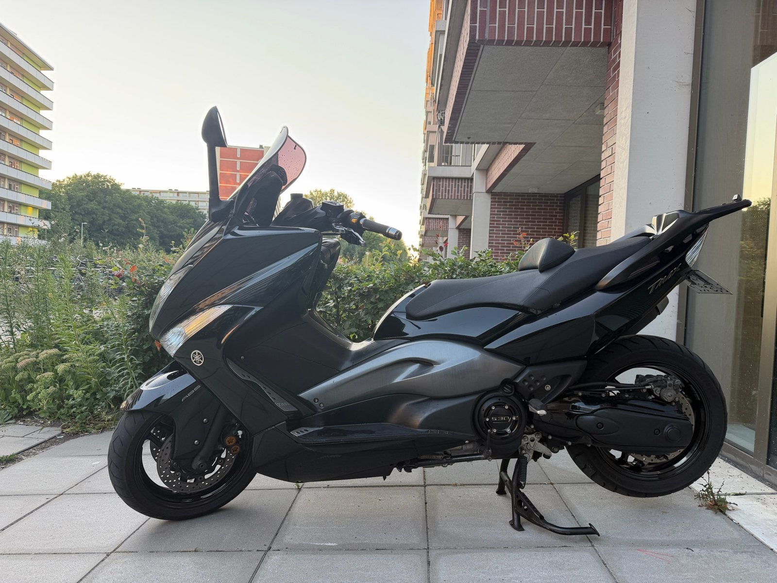 Mooie snelle Yamaha T-Max 500 Black met topkoffer, Motoren, Ophalen of Verzenden