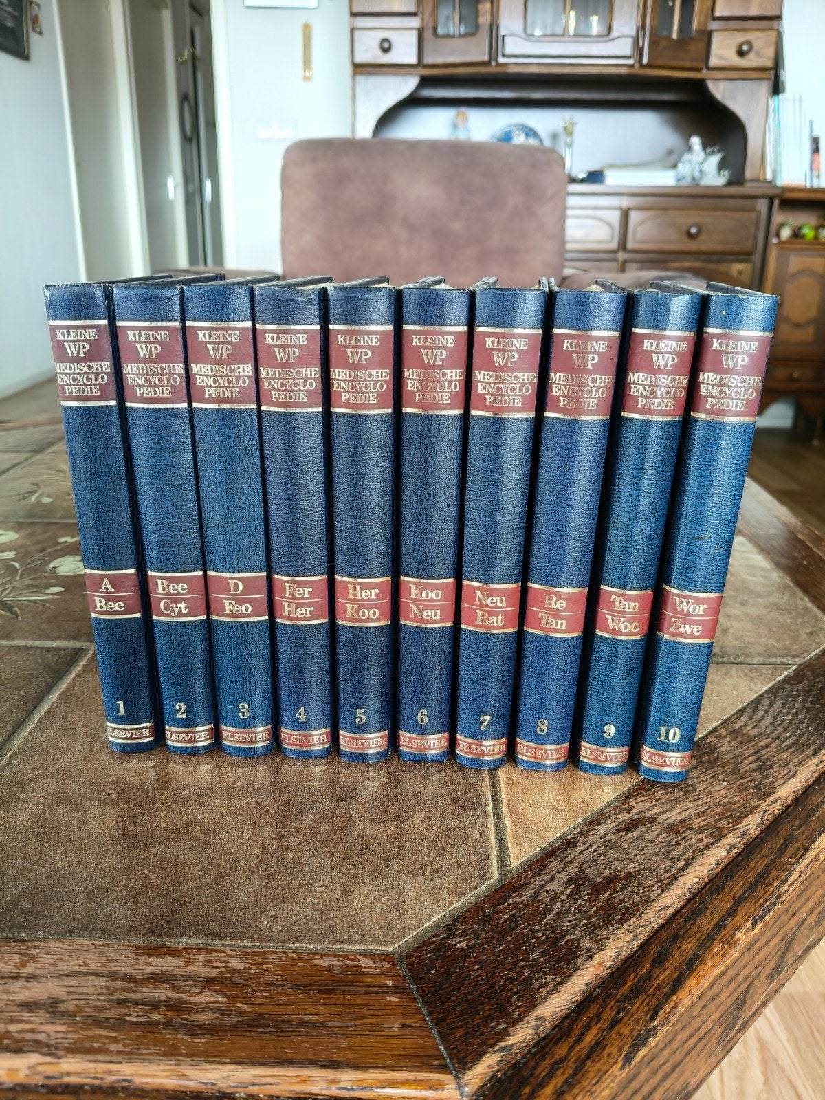 Kleine Winkler Prins Medische Encyclopedie (10 delen), Medisch, Complete serie, Ophalen of Verzenden, Zo goed als nieuw