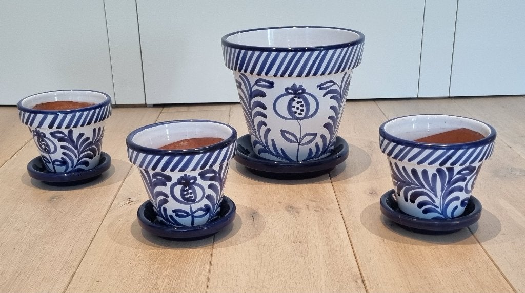 Blauw-witte aardewerk potten met schotels (3 klein, 1 groot), Gebruikt, Rond, Minder dan 40 cm, Binnen