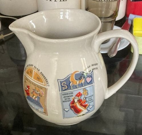 Stenen kan met Sinterklaas afbeeldingen, 15 cm hoog., Diversen, Ophalen of Verzenden
