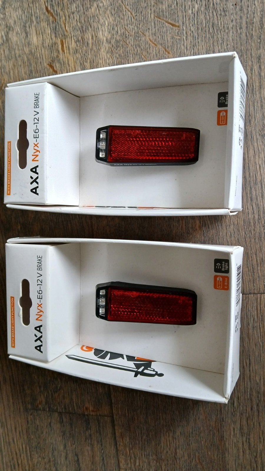 AXA Nyx-E6-12V Rem Achterlichten (2 stuks), Ophalen of Verzenden, Nieuw, Accu, Achterlicht