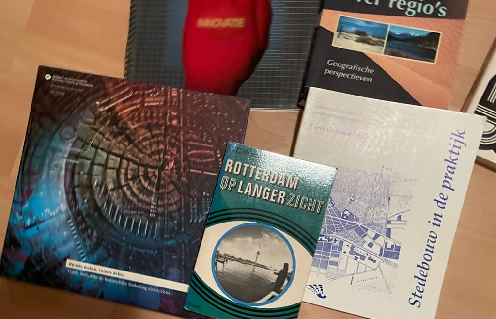 Diverse boeken over stedenbouw en architectuur, Ophalen of Verzenden, Gelezen, Architectuur algemeen