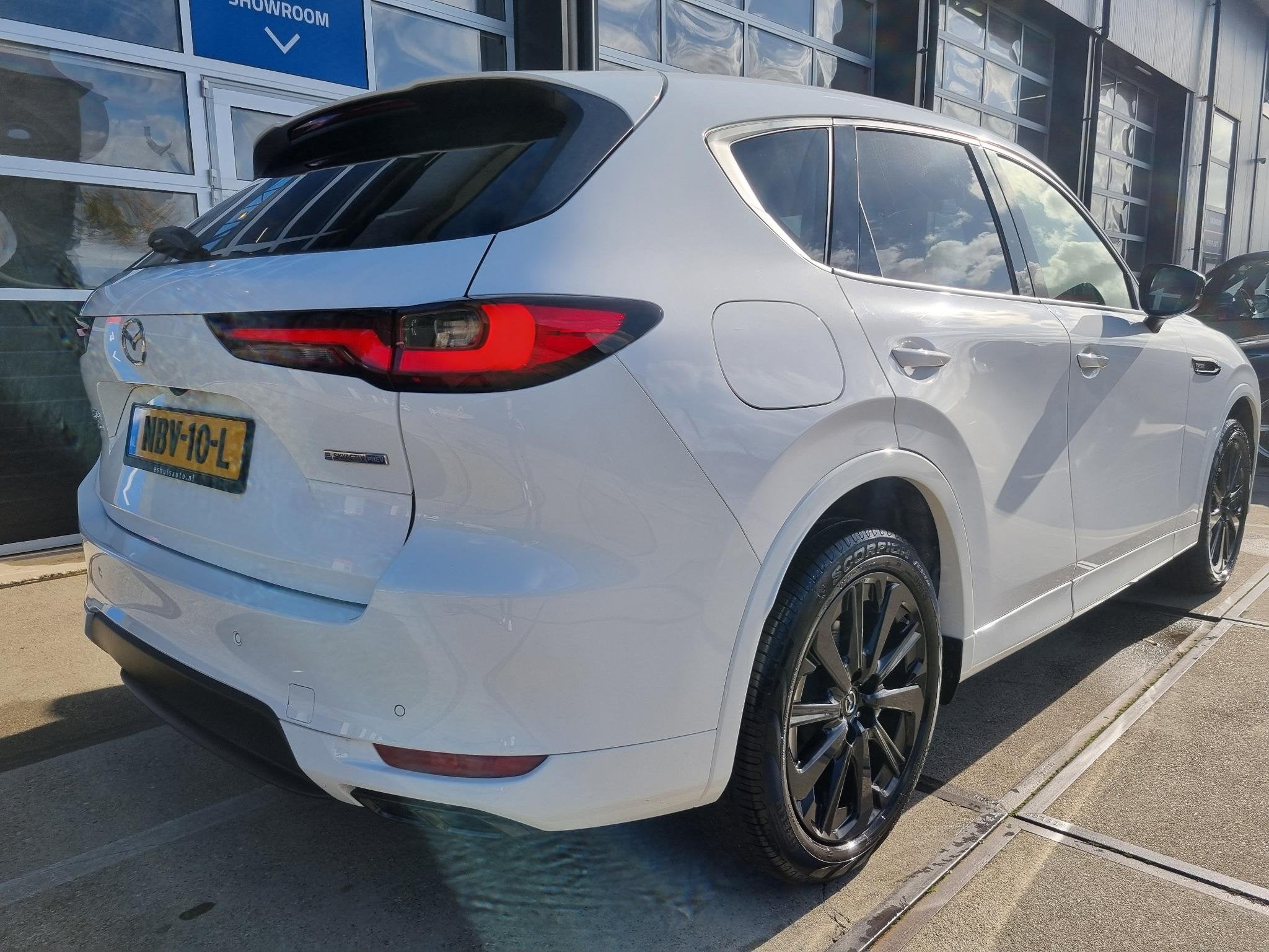 Mazda CX-60 2.5 e-SkyActiv PHEV AWD Homura LEER / BOSE AUDIO, Auto's, Dealer onderhouden, Stof, Gebruikt, 4 cilinders