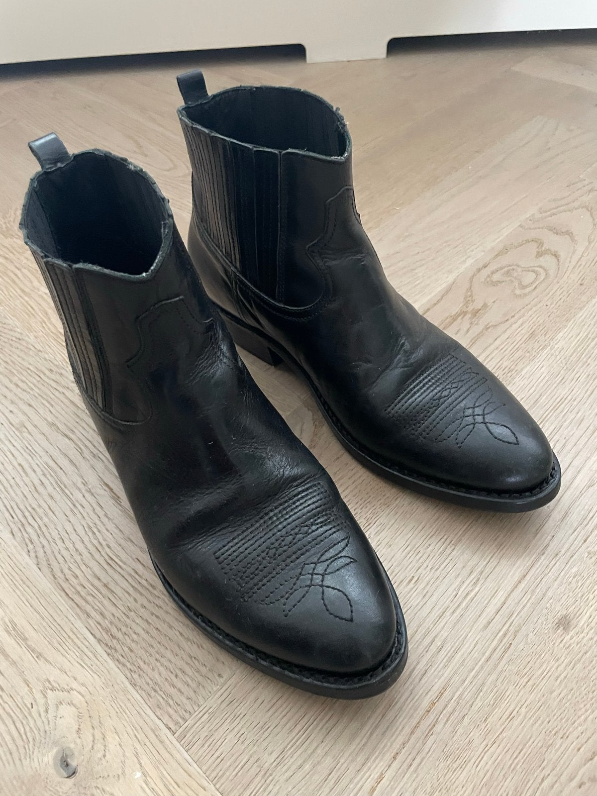 Golden Goose Deluxe Brand boots,  maat 39, Kleding | Dames, Zwart, Lage of Enkellaarzen, Ophalen of Verzenden, Zo goed als nieuw