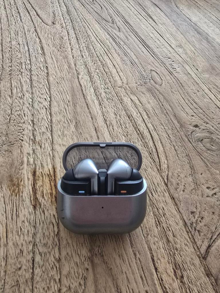 Samsung Galaxy Buds3 Pro - Gebruikt met originele doos, Telecommunicatie, Mobiele telefoons | Oordopjes, Ophalen of Verzenden