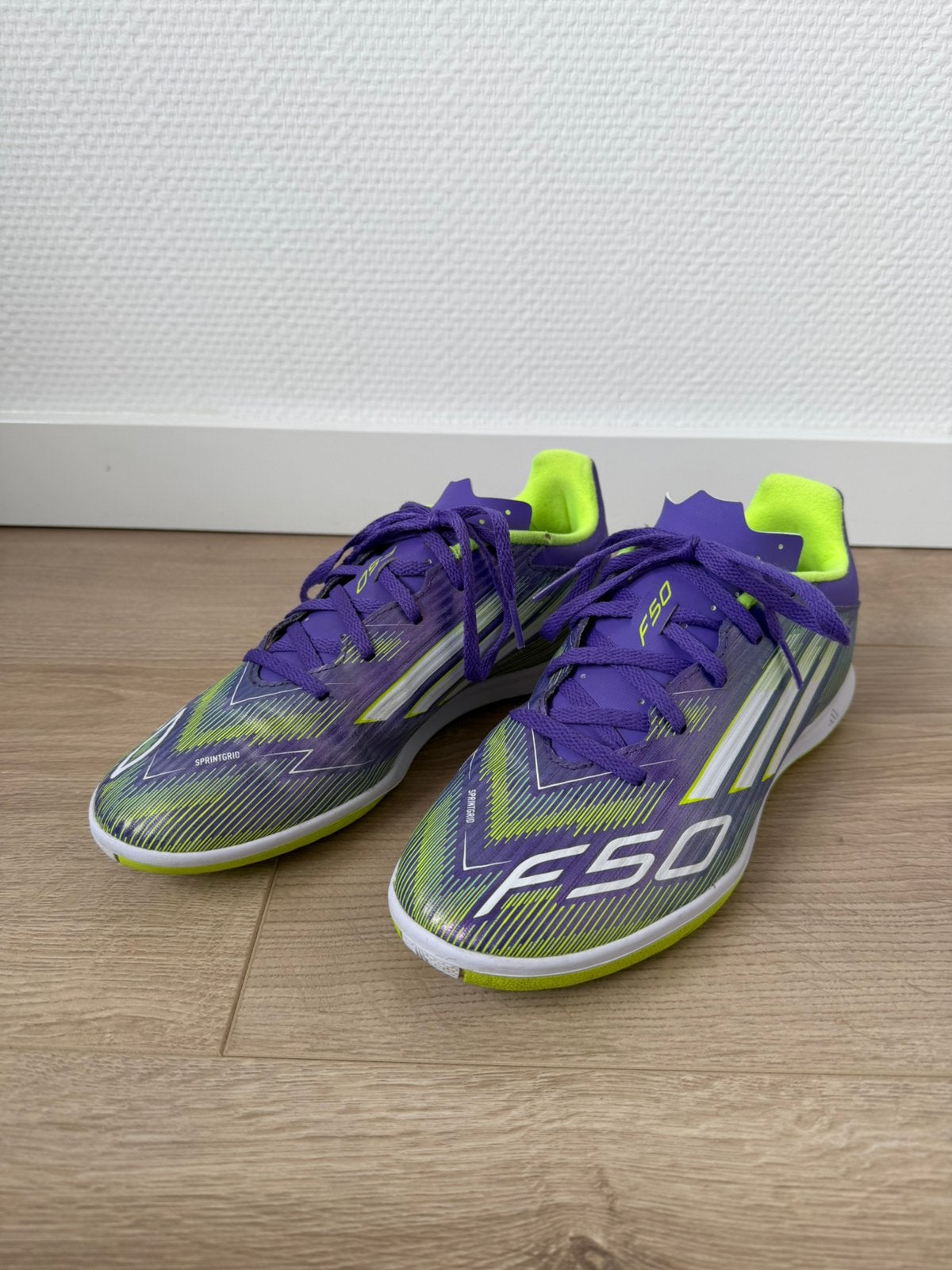 Zaalvoetbalschoenen Adidas F50 maat 40, Ophalen of Verzenden, Gebruikt, Schoenen