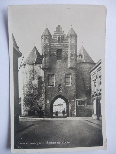 P325 Bergen op Zoom - Lieve Vrouwenpoort - 1954, Verzenden, 1940 tot 1960, Gelopen, Noord-Brabant