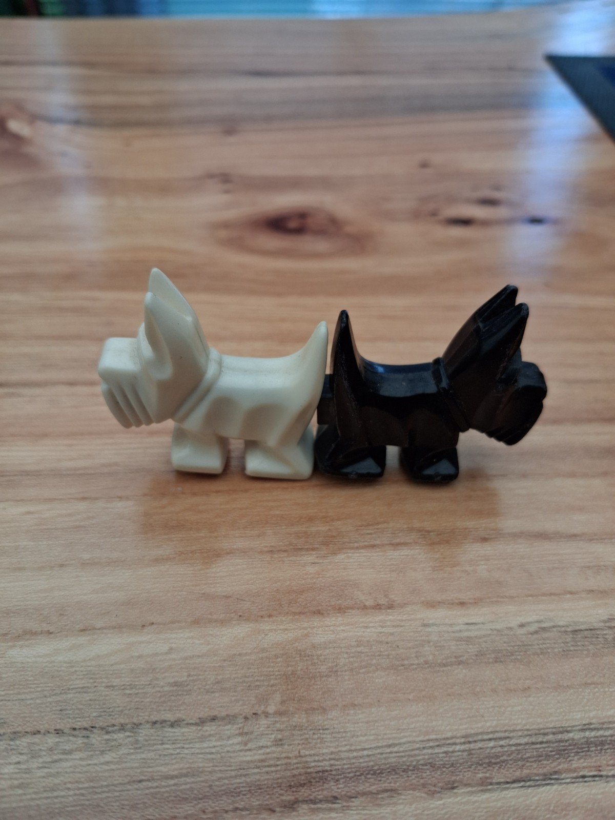 Whisky hondjes magneetjes, Verzamelen, Dierenverzamelingen, Ophalen of Verzenden, Zo goed als nieuw, Hond of Kat, Beeldje of Figuurtje