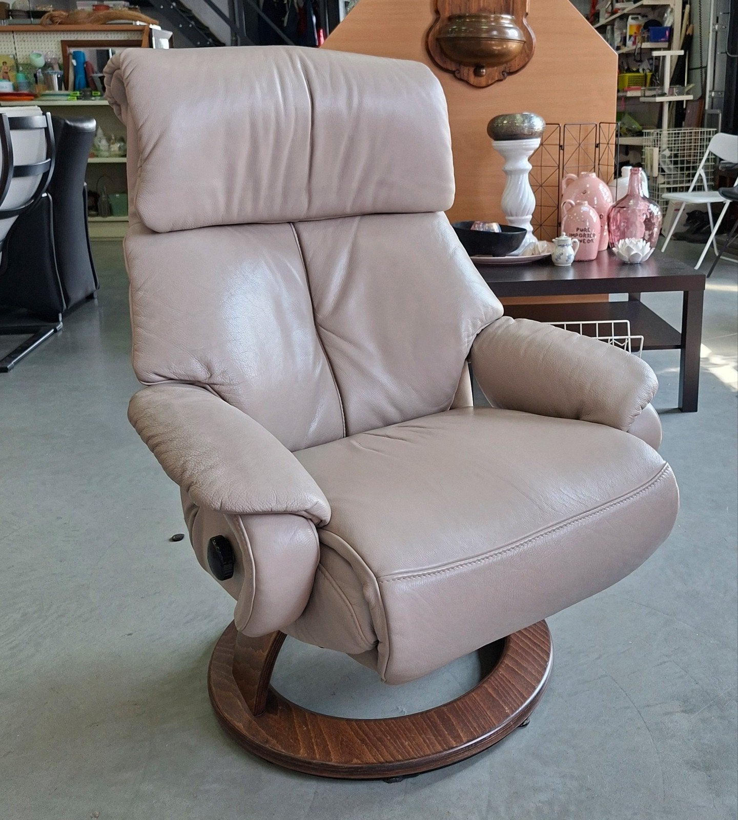 Relaxfauteuil | leer | Cosyform | beige | mechanisch, Ophalen, Gebruikt, Minder dan 75 cm, Leer