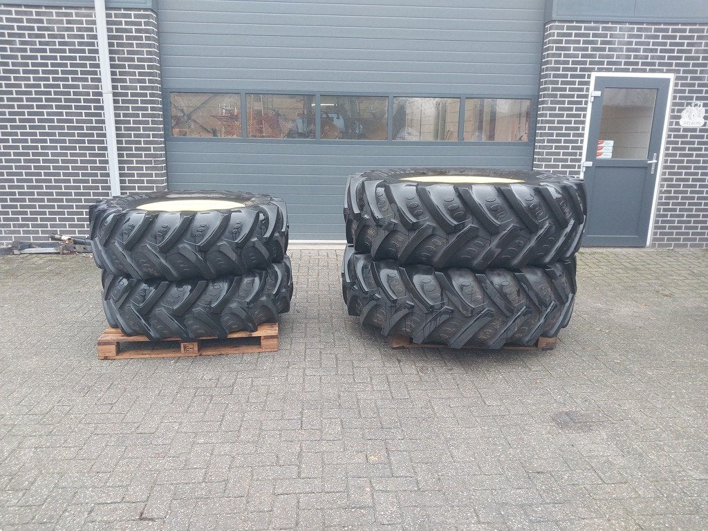John Deere Wielen 520/85 R38 420/85 R28, Zakelijke goederen, Agrarisch | Onderdelen | Banden, Velgen en Assen, John Deere, JDFCustomerSupport@JohnDeere.com