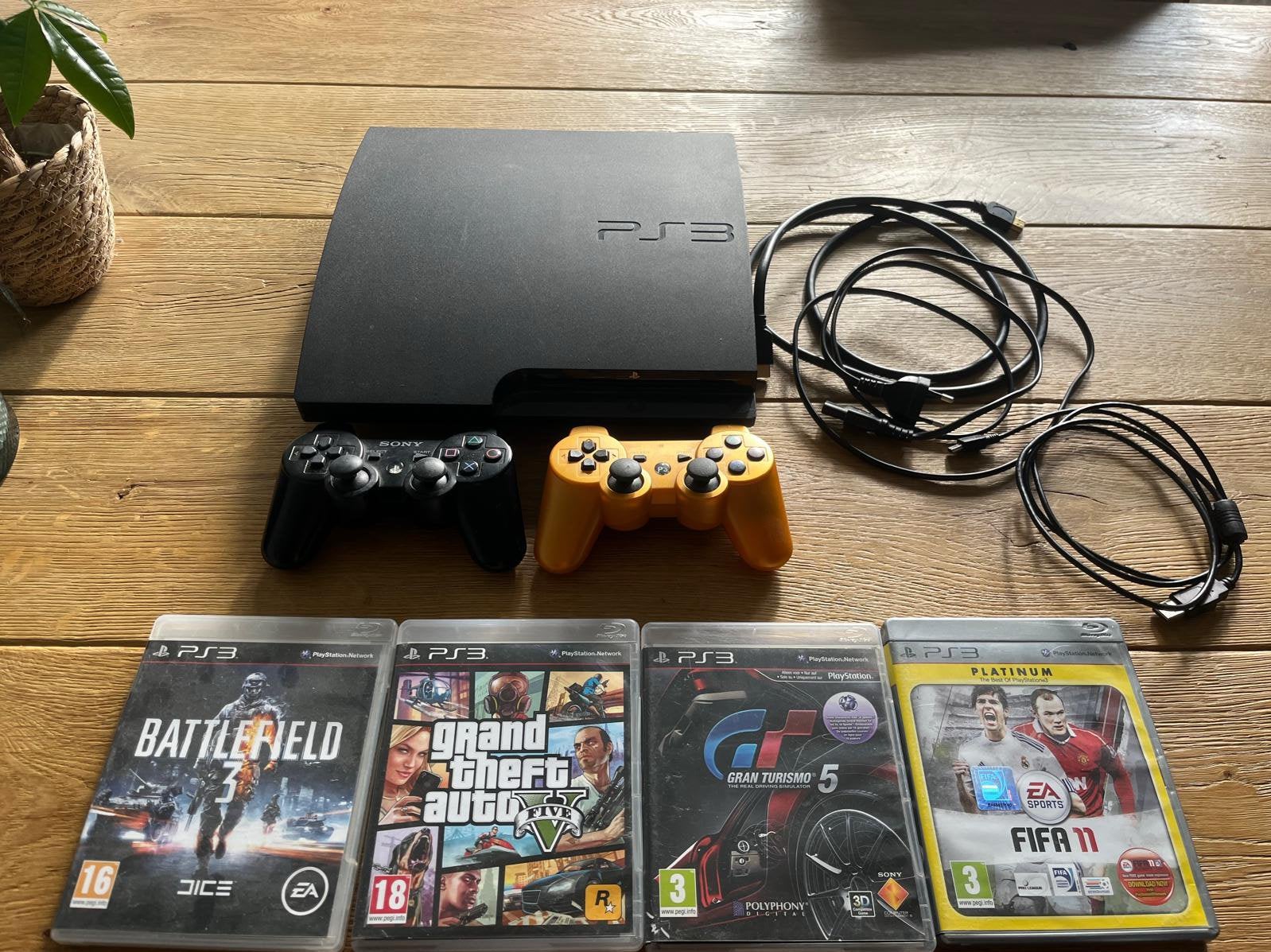 Playstation 3 met spellen en controllers, Ophalen, Met 2 controllers, Slim, Gebruikt
