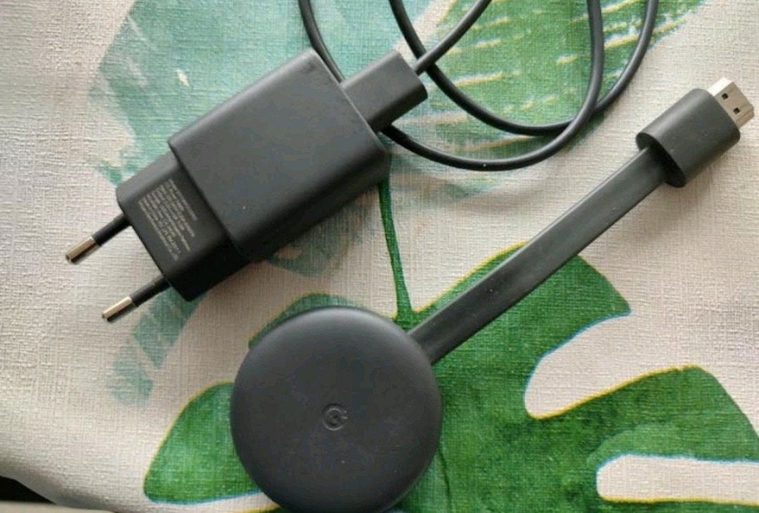 Chromecast met adapter, Ophalen of Verzenden, Zo goed als nieuw, HDMI