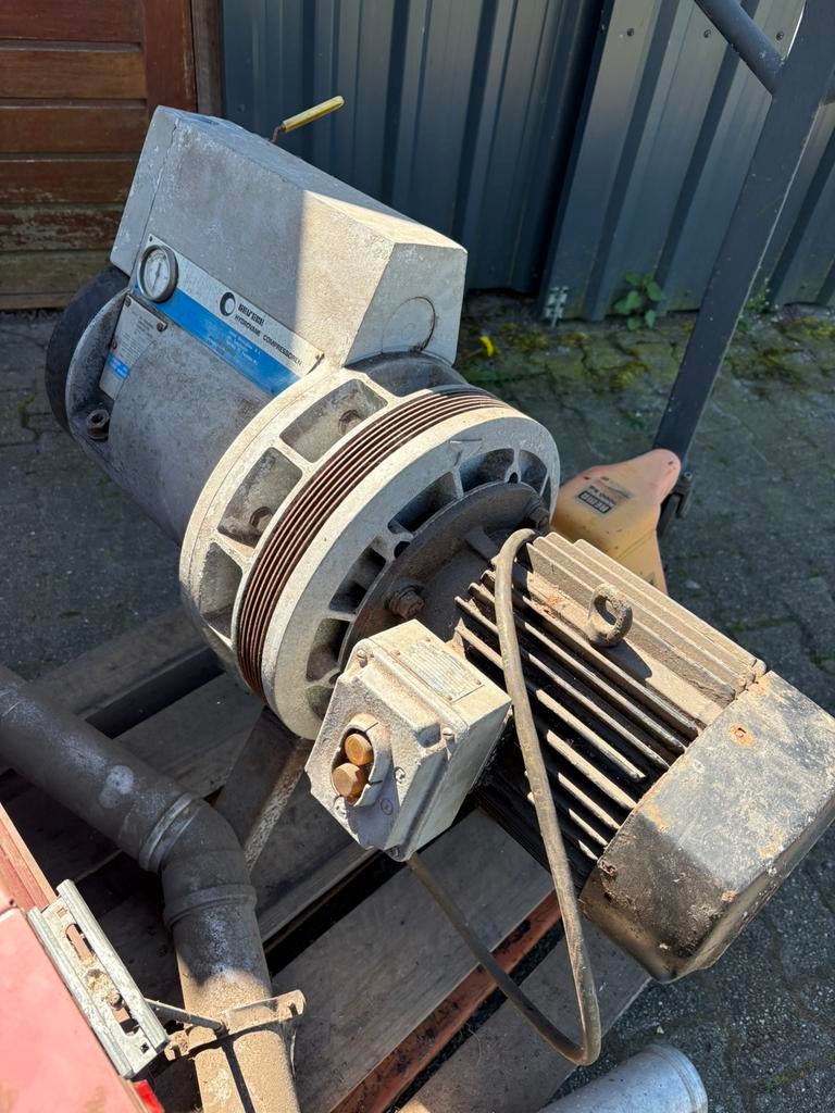 Hydrovane compressor, Doe-het-zelf en Verbouw, Compressors, Minder dan 25 liter, Ophalen, Zo goed als nieuw, Minder dan 200 liter/min