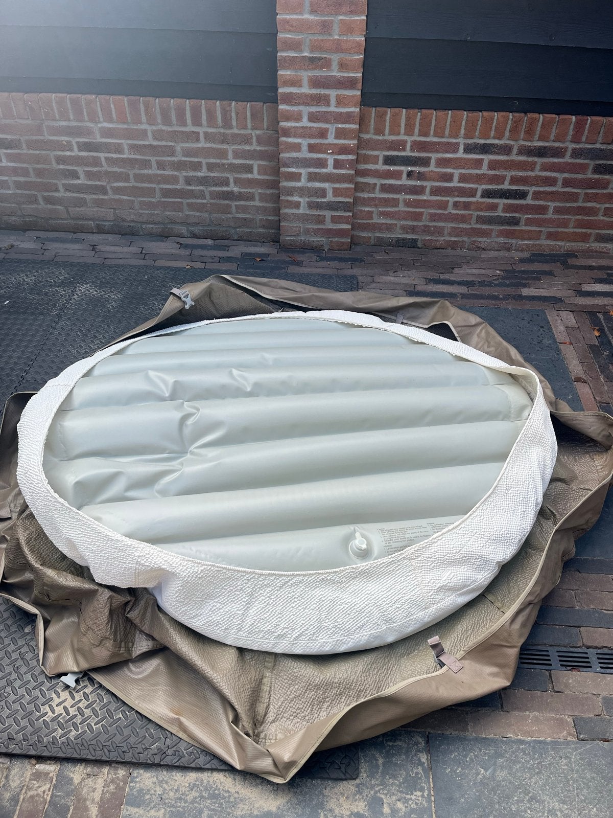 Opblaasbare Jacuzzi/Spa - Gebruikt, Tuin en Terras, Ophalen, Gebruikt