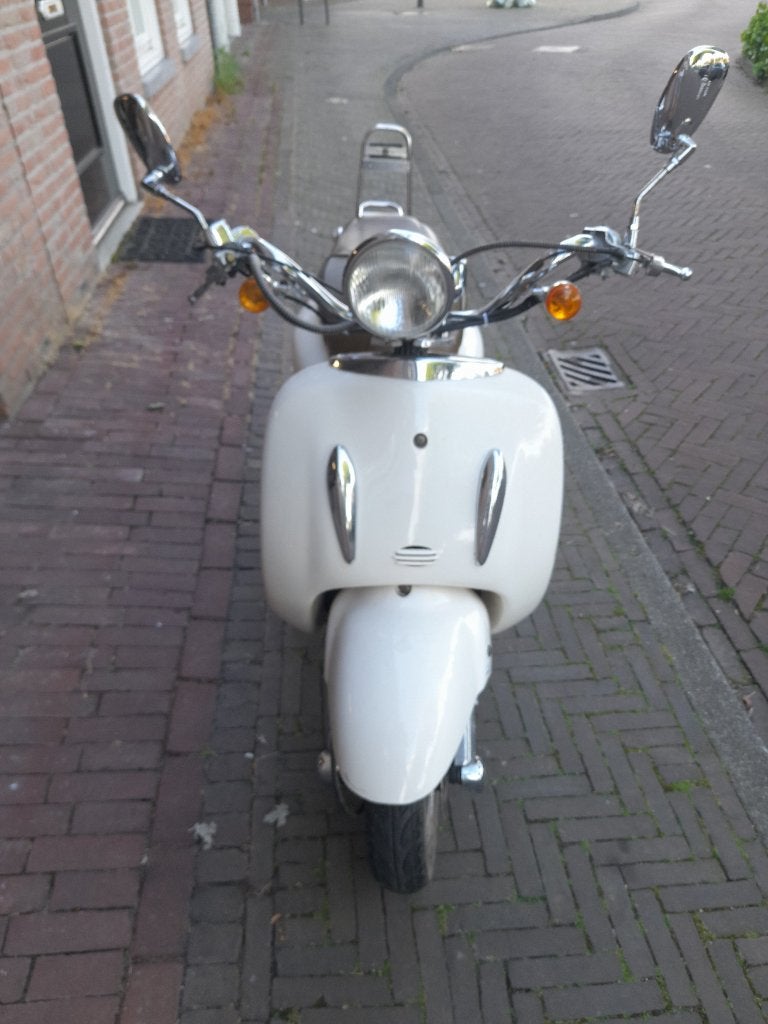 Fosti 2010, Fietsen en Brommers, Snorfietsen en Snorscooters, Overige merken, Gebruikt, Ophalen of Verzenden, Benzine