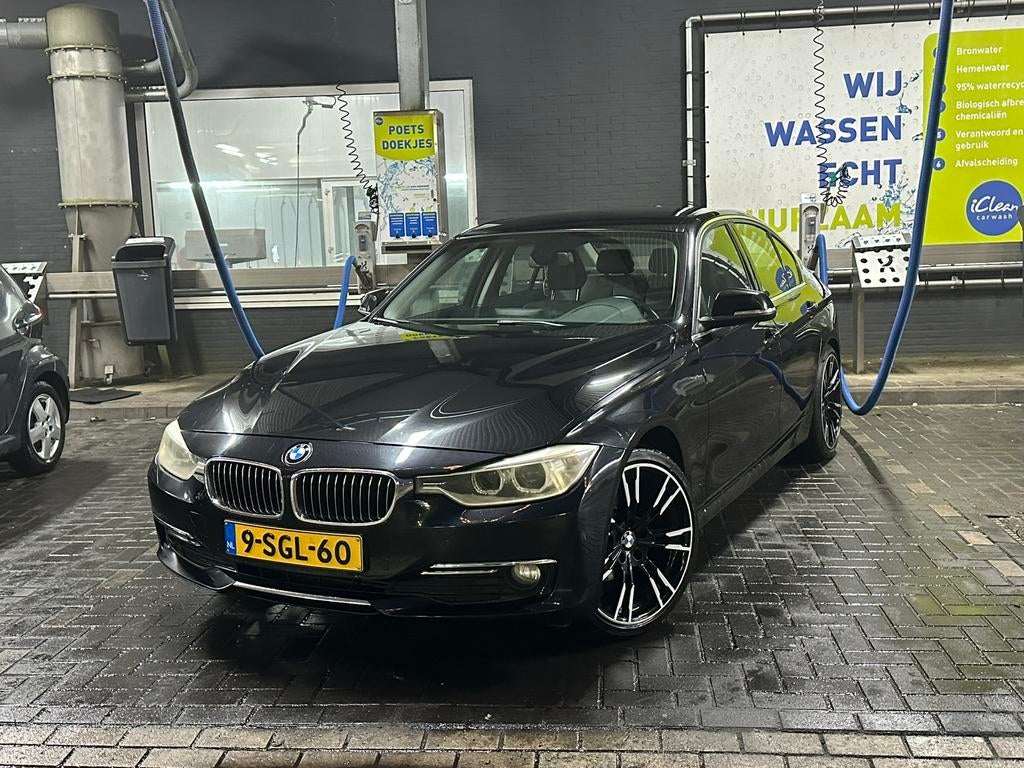 BMW 3-Serie 320i Efficientdynamics Edition 170pk 2013 Zwart, Auto's, Achterwielaandrijving, 4 cilinders, Zwart, 75 €/maand