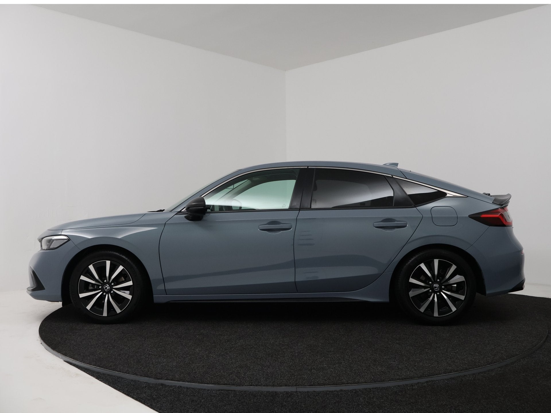 Honda Civic 2.0 e:HEV Elegance (bj 2024, automaat), Stof, Gebruikt, 4 cilinders, Automatische klimaatregeling