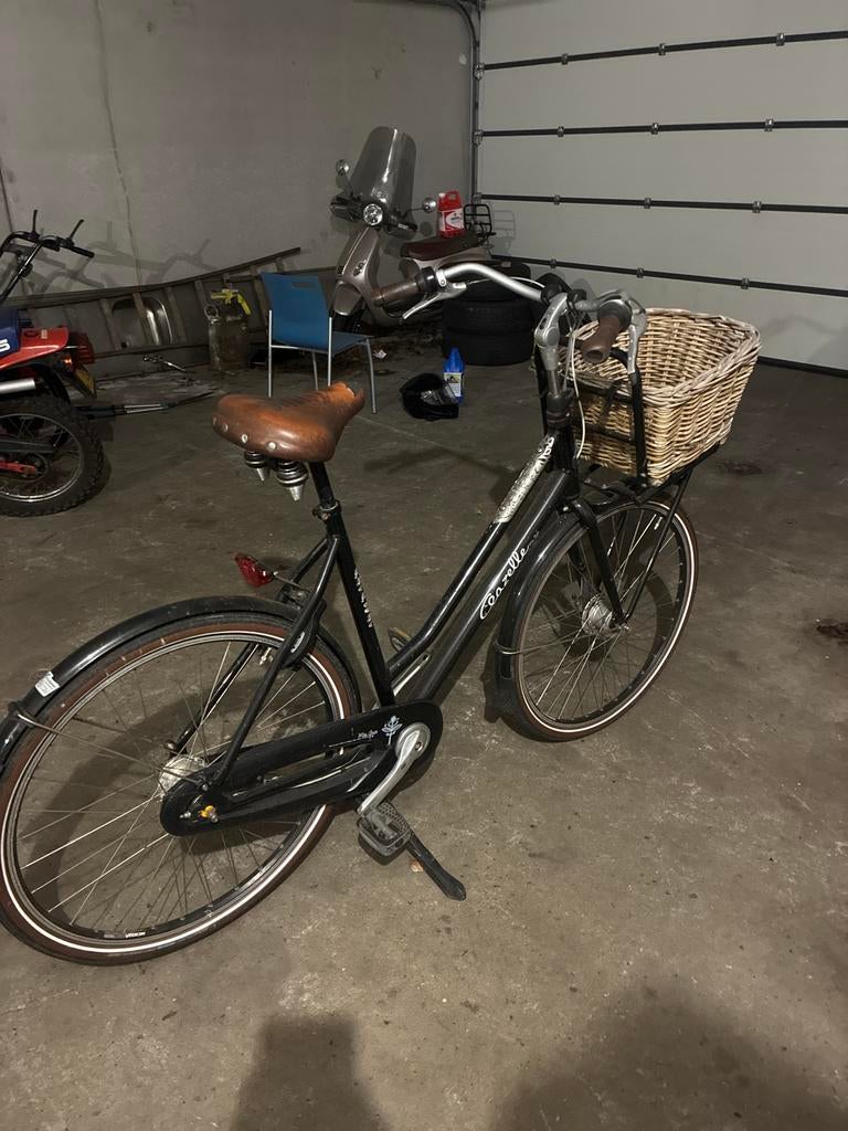 Mooie gezelle  fiets met 7 versnellingen en bruine banden, Fietsen en Brommers, Fietsen | Dames | Damesfietsen, Gebruikt, Overige merken