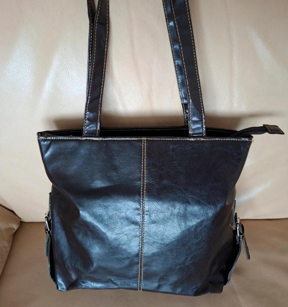 Mooie bruine damestas van PVC - 30x25x10 cm, Ophalen of Verzenden