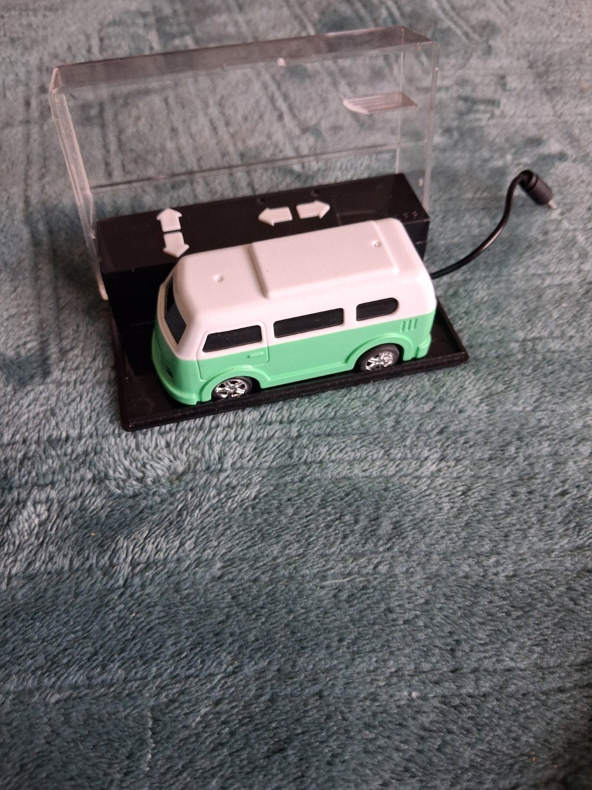 Mini RC VW Busje - Groen/Wit - Met Oplaadstation, Elektro, Gebruikt, Ophalen of Verzenden, Auto onroad
