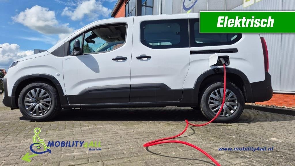 Peugeot E-RIFTER  NIEUWE Elektrische Rolstoelauto, Auto's, Verwarmde buitenspiegels, 136 pk, Met garantie (alle), Wit