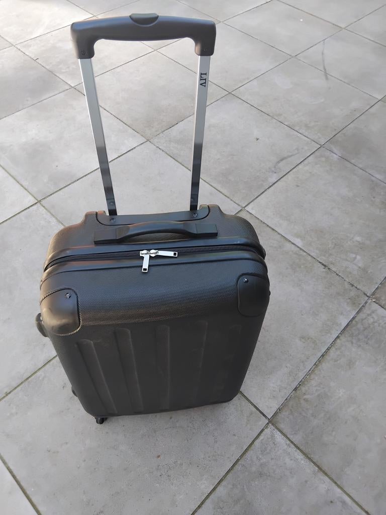 Liv koffer met 4 wieltjes 65x40x25 cm Prijs €20, Ophalen of Verzenden, Hard kunststof, Wieltjes