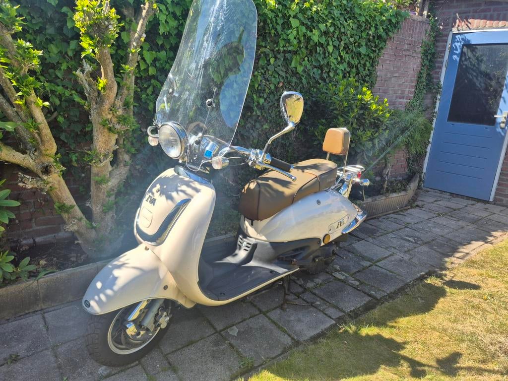 IVA Retro Scooter 2013 - 40km/u - Slechts 1966km gereden, IVA, Gebruikt, Maximaal 45 km/u, Ophalen of Verzenden