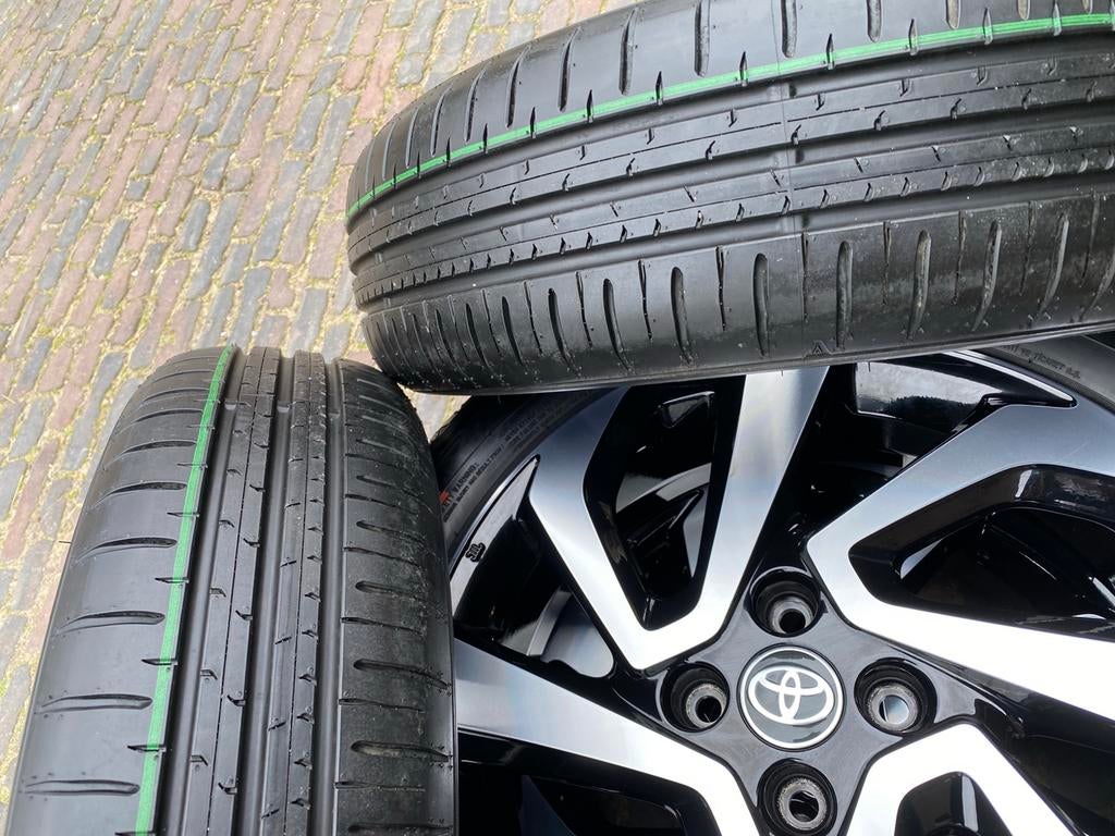 NIEUWE set 17” Toyota Aygo X velgen + 175/65 R17 zomerbanden, 175 mm, Banden en Velgen, Nieuw, 17 inch