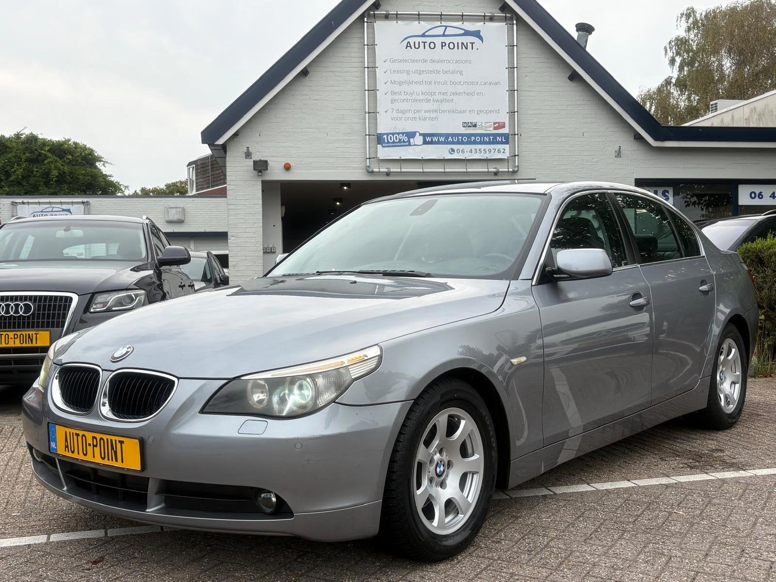BMW 5-serie 520i 6-CILINDER/LEDER/NAVI/XENON/CRUISE/PDC, Auto's, 2171 cc, Achterwielaandrijving, Gebruikt, Zwart