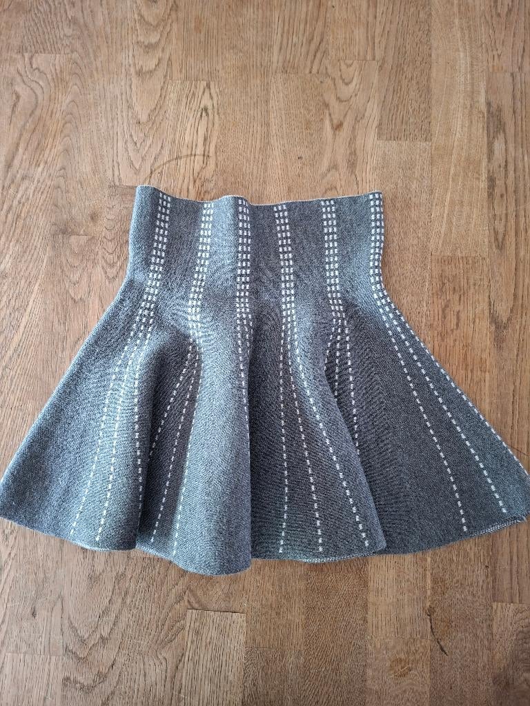 Grijs gebreid rokje met streepdetail maat 110/116, Kinderen en Baby's, Kinderkleding | Maat 110, Anneonline, Steenbergen, Meisje
