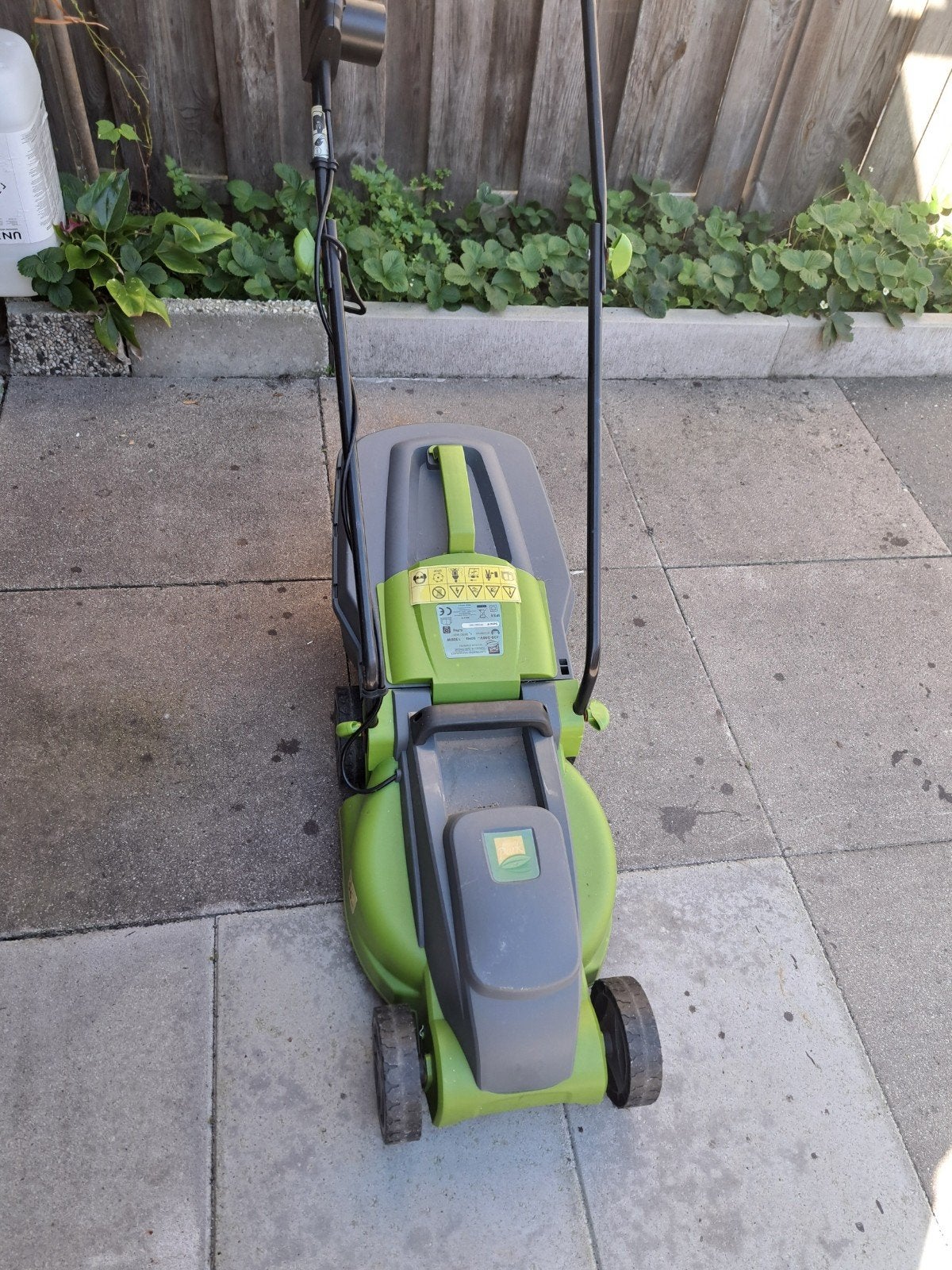Parkside Elektrische Grasmaaier 1300W - Zo goed als nieuw, Tuin en Terras, Cirkelmaaier, Elektrische grasmaaier, Ophalen of Verzenden